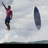 „Surferul plutitor”. Fotograful care a surprins momentul la Jocurile Olimpice dezvăluie cum a făcut poza: „Era în spatele valului și nu-l puteam vedea”