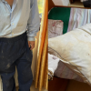„Azilul groazei” din Neamț. 50 de bolnavi, înghesuiți în 30 de locuri și ținuți în condiții mizere