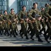 Polonezii se pregătesc de război: Civilii se antrenează cot la cot cu soldații