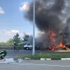 Incendiu pe autostradă, în apropiere de frontieră, după un accident cu trei camioane