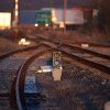 Trafic feroviar oprit pe magistrala Timișoara – Lugoj, după ce o basculantă a agățat cablurile