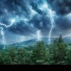 Mit sau realitate: Cum te poți proteja de fulgere pe munte şi ce să nu faci niciodată când se apropie furtuna 