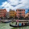 Restricțiile impuse de Veneția pentru grupurile mari de turiști și difuzoare intră în vigoare. Ce riscă călătorii care nu le respectă