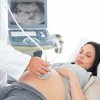 Studiu. Covid la începutul sarcinii nu înseamnă neapărat malformații pentru viitorul copil