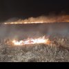 Incendiu la un depozit de furaje din Ștorobăneasa / Intervenția pompierilor a durat aproape trei ore