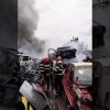 VIDEO/ Incendiu într-un parc de dezmebrări auto din Craiova