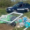 Un bărbat din Teiuș a fost amendat cu 1.000 de lei, după ce a aruncat deșeuri din construcții și gunoi menajer în zona podului rutier al Autostrăzii A10