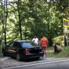 Doi turiști, atacați de urs pe Transfăgărășan. S-au fotografiat cu animalul și au încercat să-l hrănească.