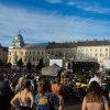 „Pune mâna pe chitară - Folk & More”, evenimentul folk-ului în acest weekend la Cluj-Napoca. Peste 500 de chitariști au cântat în Piața Unirii.