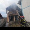 Pompierii s-au luptat trei ore să salveze o vilă la Băiculești