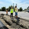 În comuna Răzvad, lucrările la trama stradală sunt în plină desfășurare