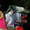 FOTO: Grav accident în Livezile – Doi tineri s-au răsturnat cu mașina și-au rămas blocați între fiarele contorsionate