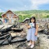 O fetiță de 6 ani din Budacu de Sus a rămas doar cu o jucărie din pluș și hainele de pe ea, după ce i-a ars casa. AJUTĂM??