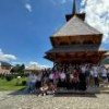 60 de tineri ai Asociației Tinerilor Ortodocși Suceveni (ATOS), în tabără la Mănăstirea ...