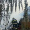 O casă și o anexă au ars în totalitate din cauza unui aragaz lăsat nesupravegheat
