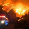 California este sub asediul flăcărilor: peste 4.000 de persoane fug din calea megaincendiului violent
