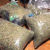 Două kilograme de canabis găsite în timpul unei percheziții în locuința unui bărbat