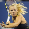 I-a dat cu terenul în cap: Caroline Wozniacki a fost spulberată de Elena Rîbakina la Wimbledon