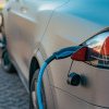 Reparația mașinilor electrice, mai scumpă decât a mașinilor cu ardere internă (studiu)