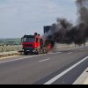 FOTO: Circulație blocată temporar pe Autostrada A10, în apropiere de Teiuș, din cauza unui incendiu. O autobasculantă a luat foc