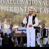 LIVE: Festivalul-concurs de interpretare vocală a muzicii tradiționale românești ”Inimi fierbinți în Țara de Piatră”, la Abrud
