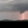 UPDATE: Avertizări Cod Portocaliu și Galben de furtuni în Alba. Ploi torențiale și descărcări electrice. Localitățile vizate