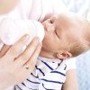 O formulă de lapte pentru sugari prematuri provoacă enterocolită necrozantă