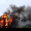 Incendiu lângă Gara din Oradea: Au ars două vagoane de tren