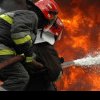 Acoperișul unei clădiri din Târgoviste, cuprins de flăcari! Pompierii au intervenit cu 3 autospeciale de stingere