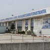 Aeroportul International de la Mihail Kogalniceanu SA vrea sa obtina despagubiri de 90.000 de euro de la doi parteneri de afaceri! Despre ce este vorba? (DOCUMENTE)