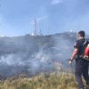 Incendiu la un lan de grâu în localitatea Galtiu: Intervin pompierii cu două autospeciale
