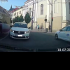 Depășire cu bucluc în centrul Clujului! Un taximetrist a dat nas în nas cu un șofer după o manevră neinspirată: ,,Sigur era Bolt sub acoperire” - VIDEO