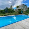 FOTO. Vilă cu piscină din Florești, scoasă la vânzare cu 1,1 milioane de euro: „Are buncăr și e la numai 15 minute de centrul municipiului Cluj-Napoca”