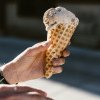 „O cupă de înghețată în centrul Clujului e 14 lei”. Clujenilor nu le vine să creadă, mai ieftin e în marile orașe italiene: „Prost nu e ăla care cere...”