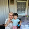 Oameni cu suflet mare în Apuseni! Clujeanca Rocsana Contraș a mai adus un strop de bucurie în viața unei fetițe: „Nu avem zile libere”
