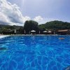 Oază de relaxare în Apuseni: Cel mai modern ștrand este la mare căutare în rândul turiștilor din Ardeal/Are piscine de vis în inima pădurii - VIDEO