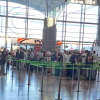 Zeci de români, lăsați de izbeliște pe aeroportul din Alicante, după ce o cursă spre Cluj s-a anulat: ,,Cei de la WizzAir au spus să ne descurcăm noi